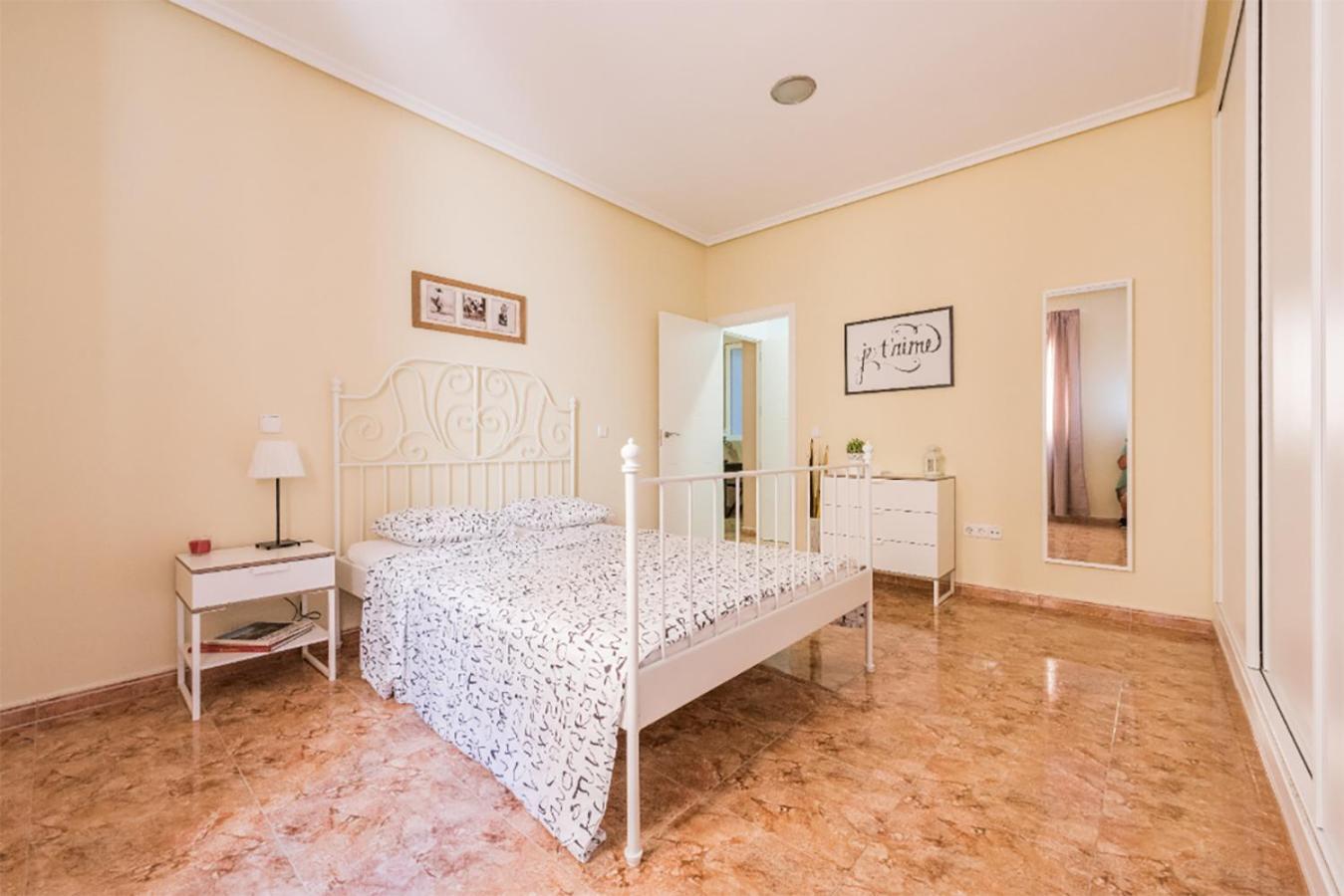 Boutique Apartments In The Heart Of مدريد الغرفة الصورة