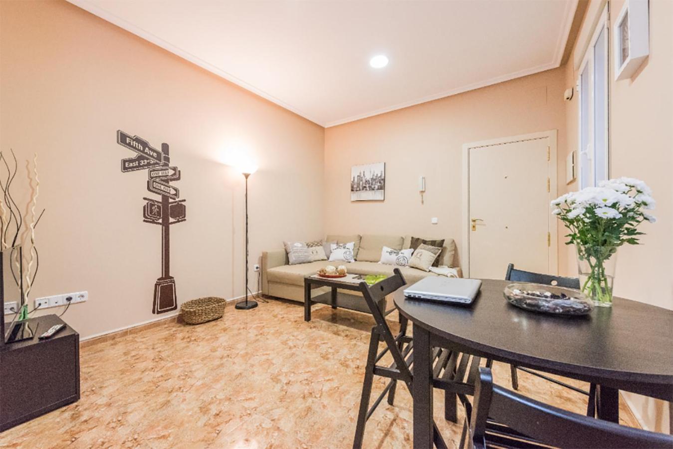Boutique Apartments In The Heart Of مدريد الغرفة الصورة